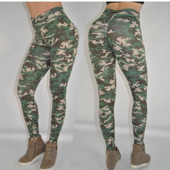- New🔘 BUTT SCRUNCH CAMOUFLAGE GREEN LEGGINGS - Picture 2 of 2
